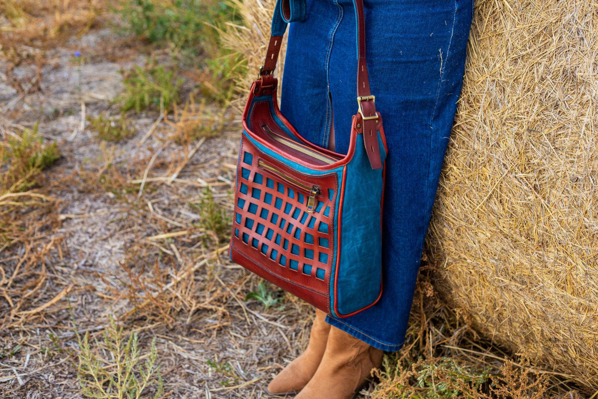 Поясная сумка из кожи и канваса Поясная сумка из кожи и канваса