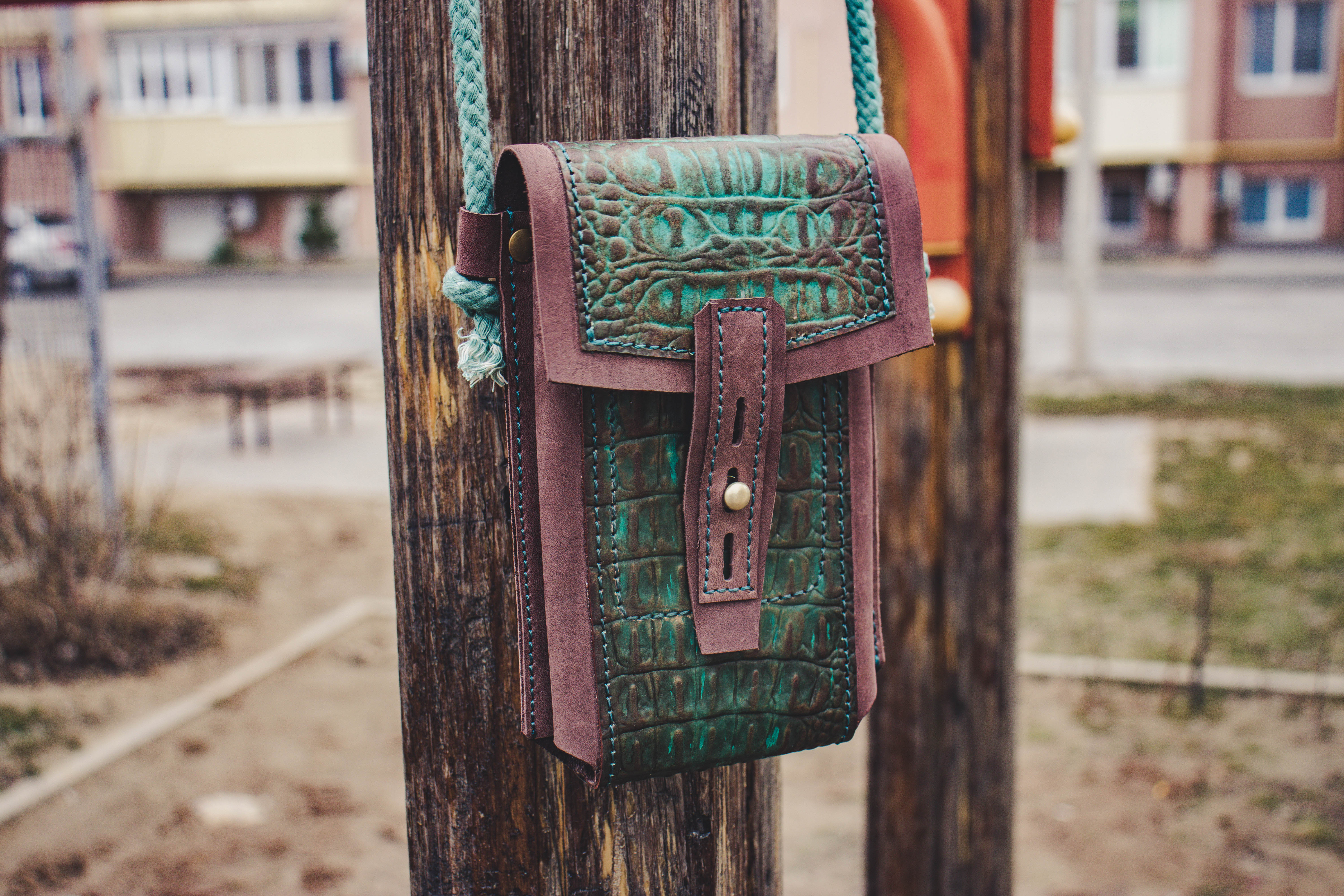 Сумка для телефона на шею (кросс-боди) «Кроко»